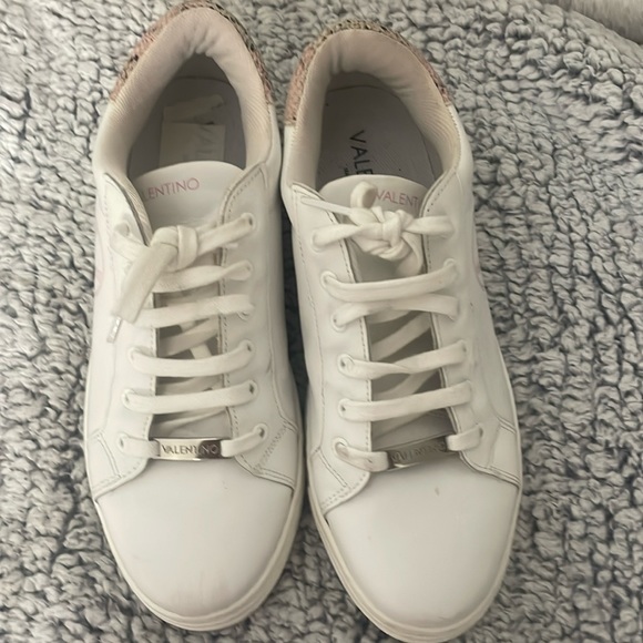 Valentino White/Pink Sneakers with Snake Skin detailing by Mario Valentino - Picture 4 of 16